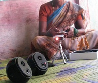 Battery-Operated Pico Projector)